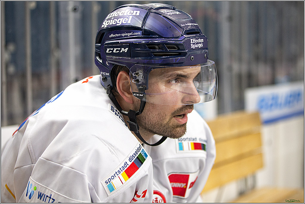 PENNY DEL; Koelner Haie- Duesseldorfer EG; Koeln, 16.01.2022